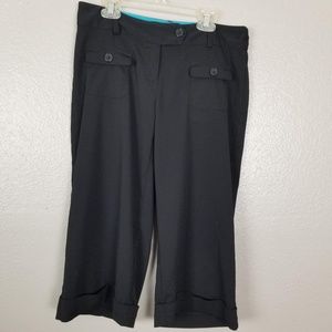 Guess Black Wide Leg Cuffed Mid-Rise Capri's Sz 7